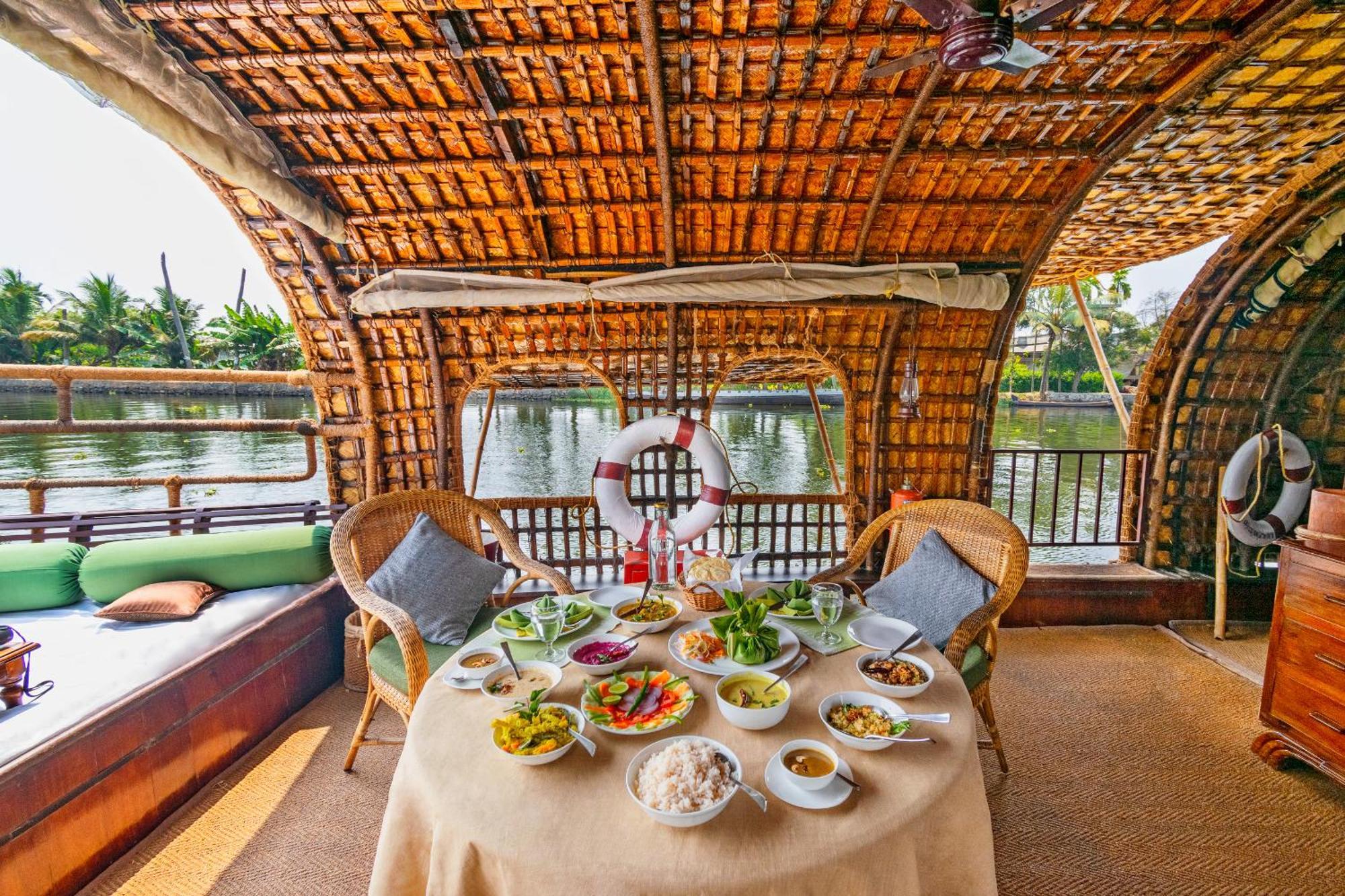 Spice Coast Cruises - Houseboat, A Cgh Earth Experience Hotel Alappuzha Exterior foto