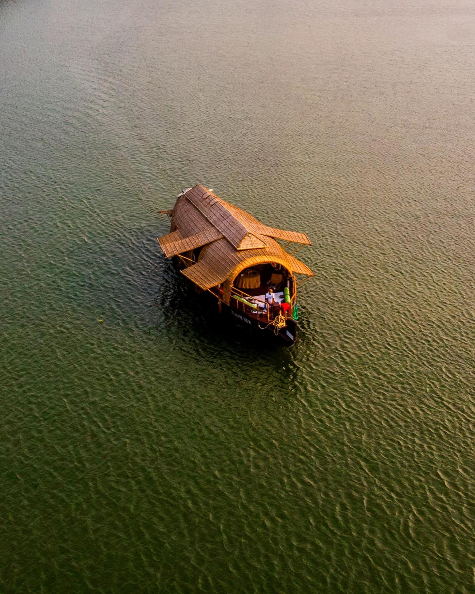 Spice Coast Cruises - Houseboat, A Cgh Earth Experience Hotel Alappuzha Exterior foto